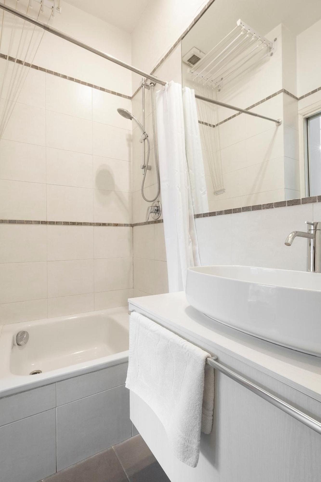 Vittore Rooms & Apartment Milan Extérieur photo